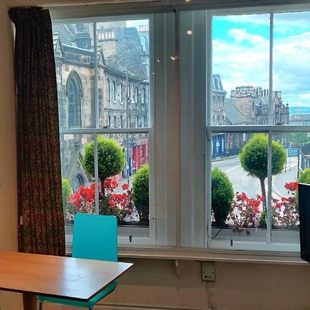 Royal Mile Apartment, 1 Minute From The Castle. Edinburgh Exterior photo